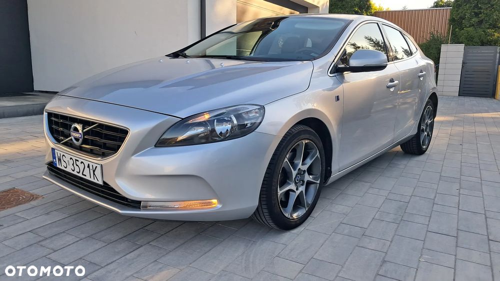 Volvo V40 D2 Drive-E Ocean Race - 16