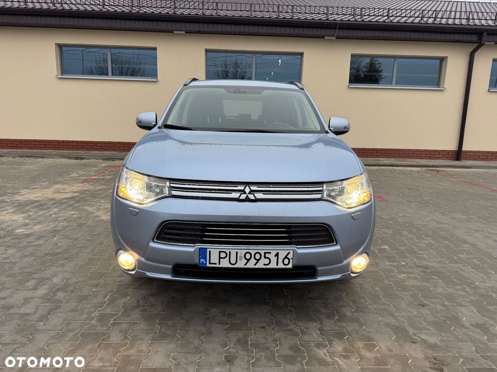 Mitsubishi Outlander - 8