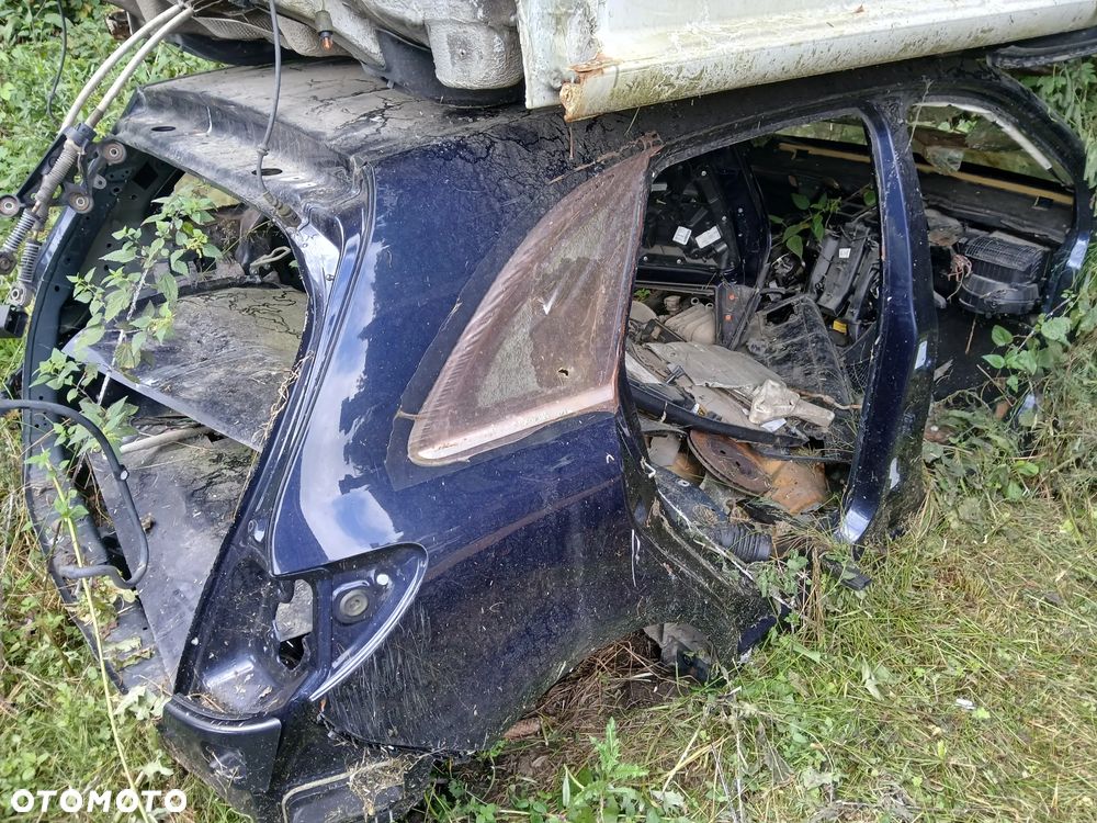 mercedes benz W246 B KLASA 890 2016 R ĆWIARTKA ĆWIARTKI FARTUCH POSZYCIE PRÓG PAS