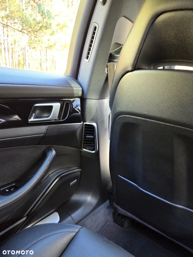 Porsche Panamera Standard - 14