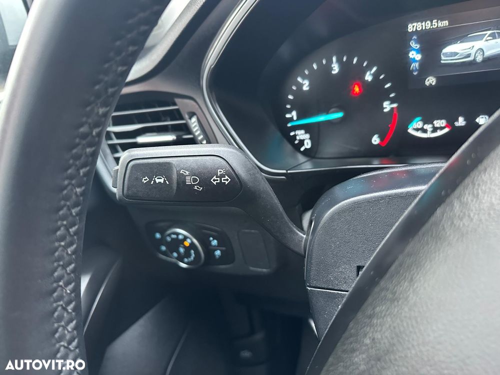 Ford Focus 1.5 EcoBlue Connected - 16