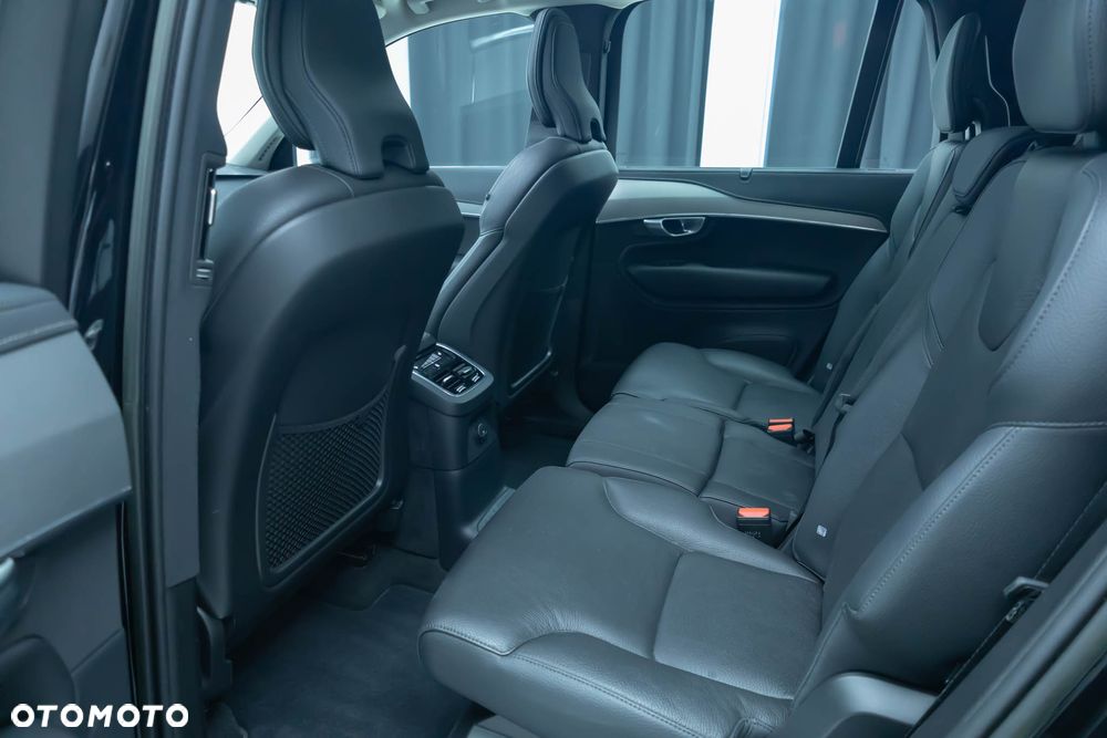 Volvo XC 90 T8 AWD Plug-In Hybrid Ultimate Bright 7os - 32