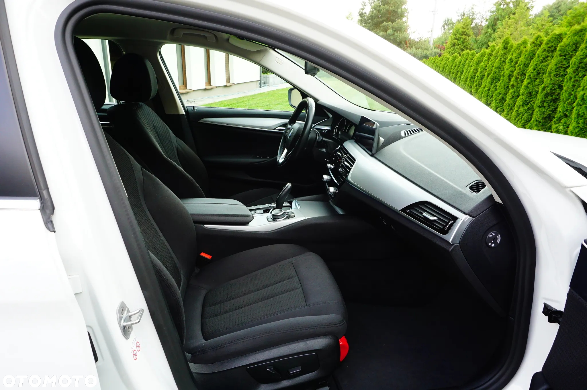 BMW Seria 5 520d - 25