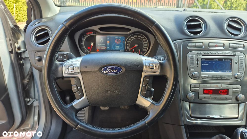 Ford Mondeo 2.0 FF Titanium - 23