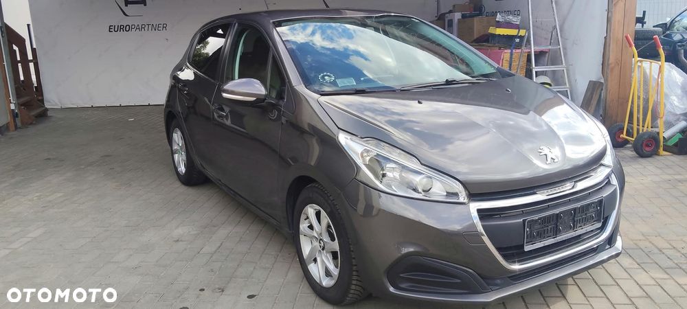 Peugeot 208 - 1
