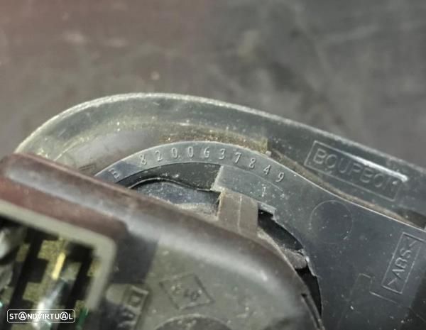 Interruptor De Vidros Frente Esquerdo Renault Master Iii Caixa (Fv) - 3