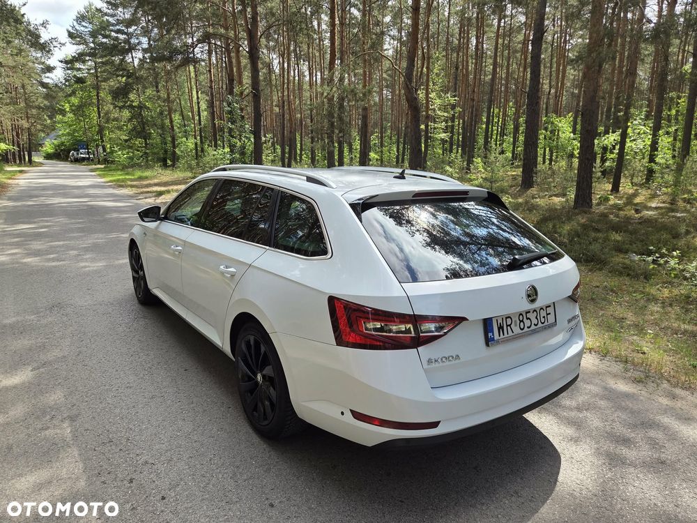 Skoda Superb 2.0 TDI 4x4 L&K DSG - 1