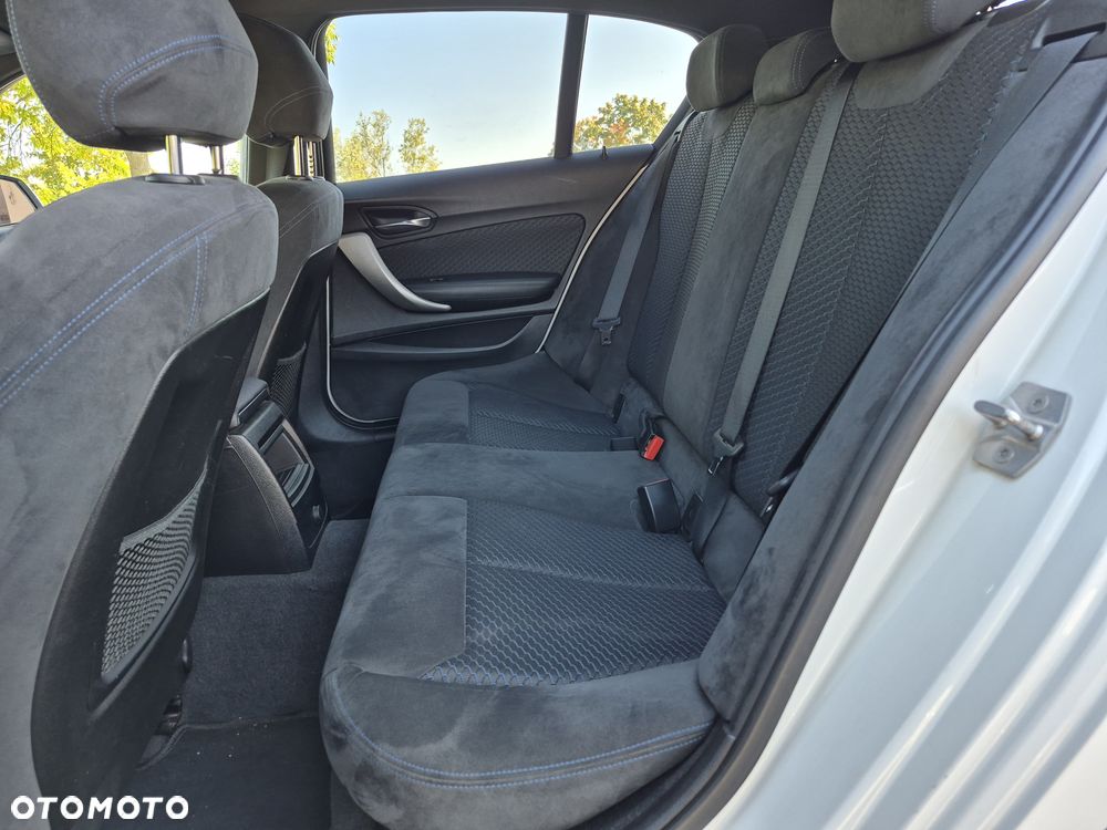 BMW Seria 1 116i - 25