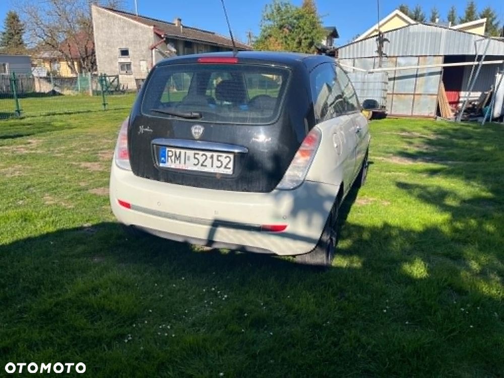 Lancia Ypsilon 1.3 Mjet Argento (5 os.) - 5