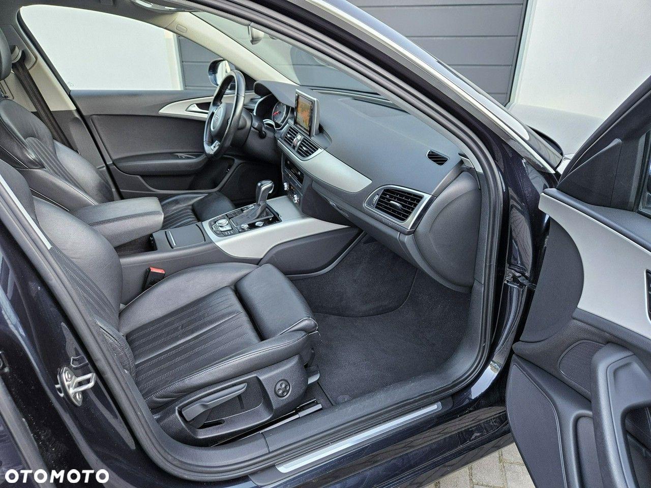 Audi A6 Avant 2.0 TDI Ultra DPF S tronic - 29