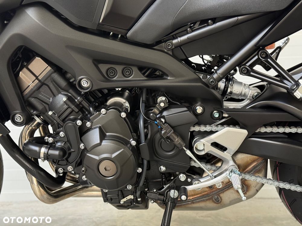Yamaha MT - 32