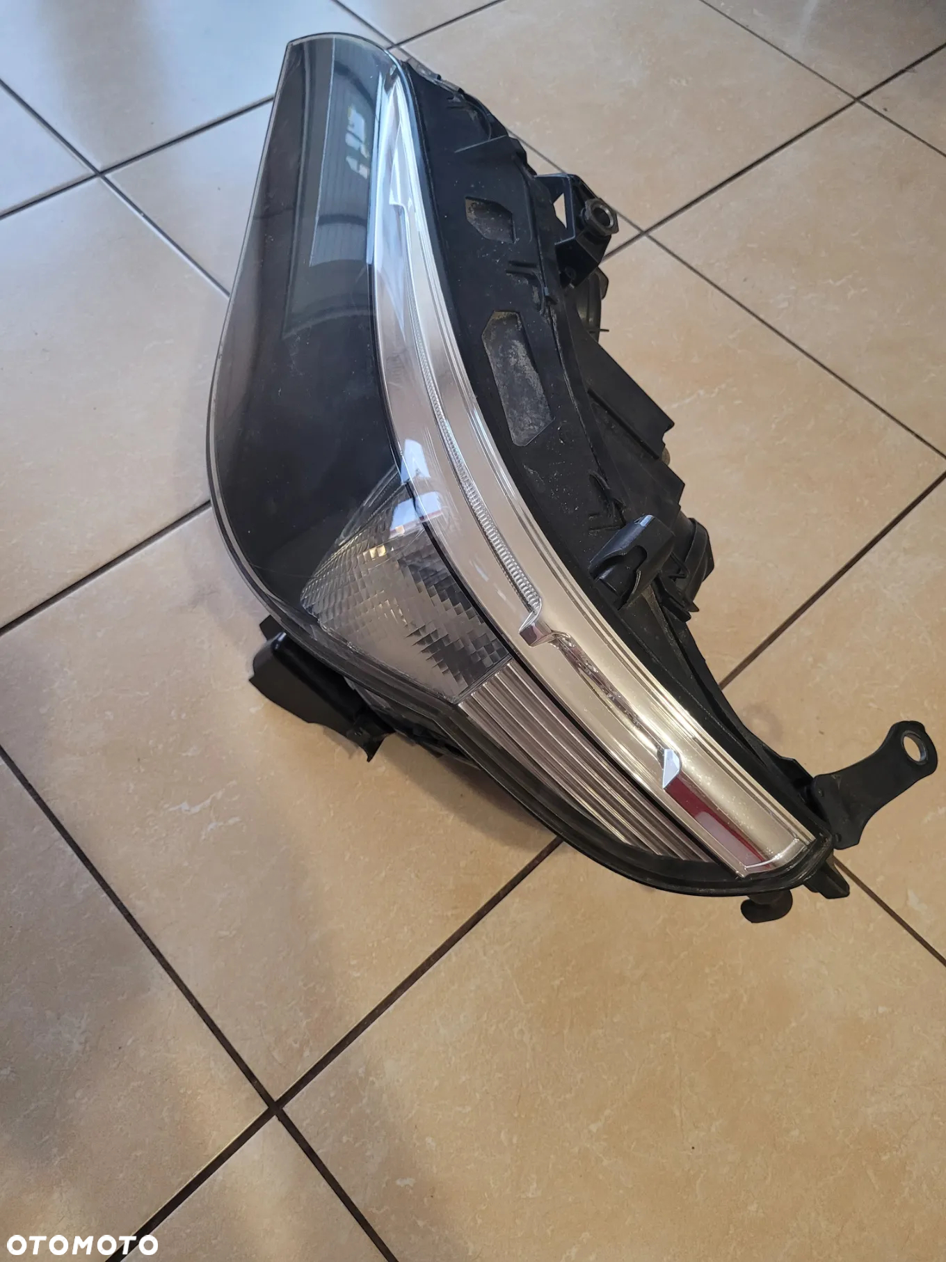 Lampa przód lewa. BMW E60 H7 — oryginał Hella - 4