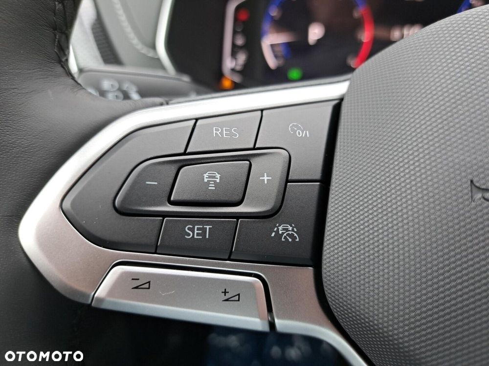 Volkswagen T-Cross 1.0 TSI R-Line Plus DSG - 28