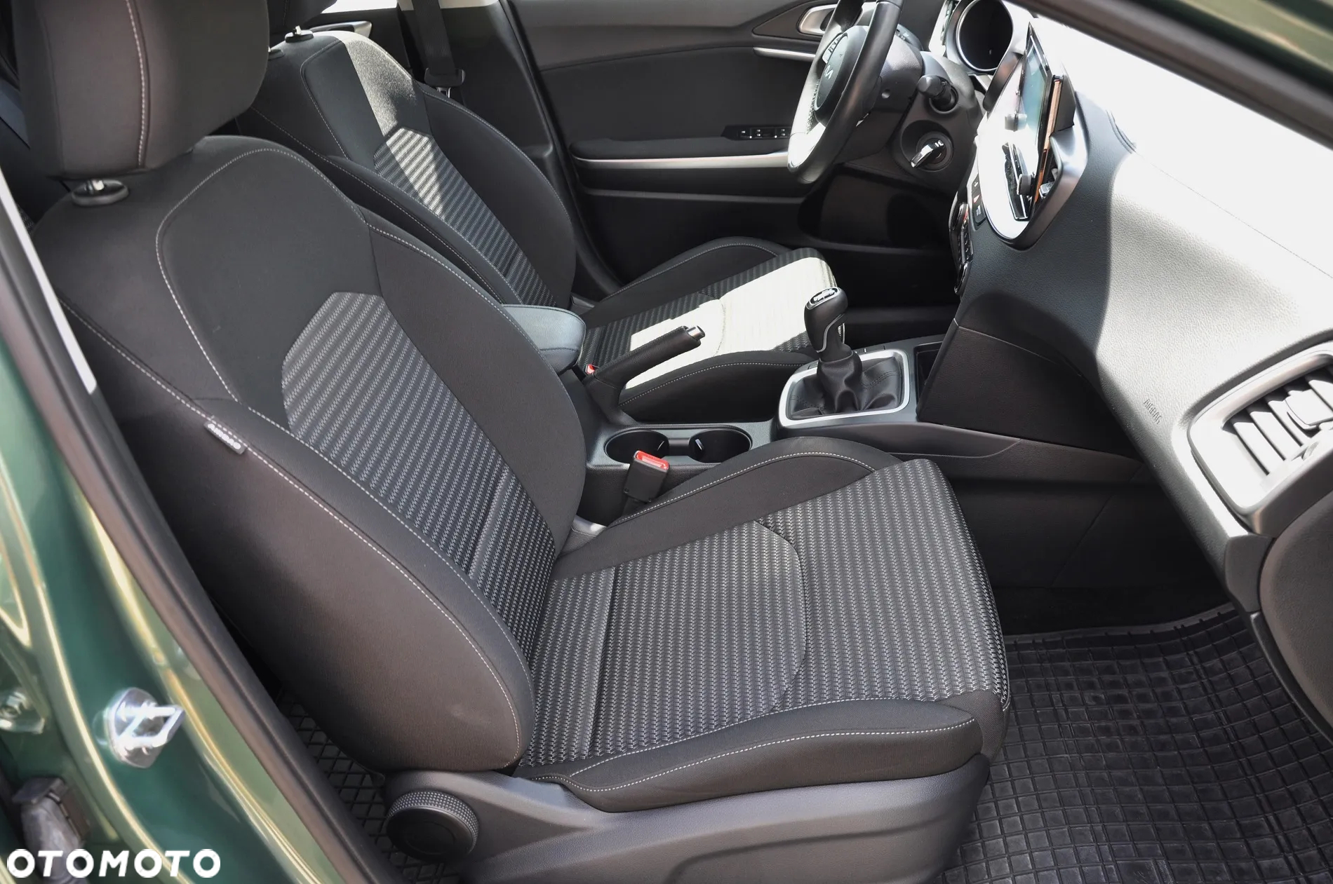 Kia Ceed 1.5 T-GDI M - 15