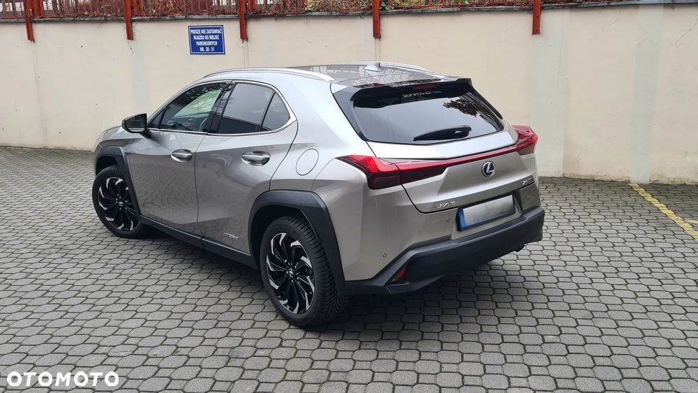 Lexus UX - 2