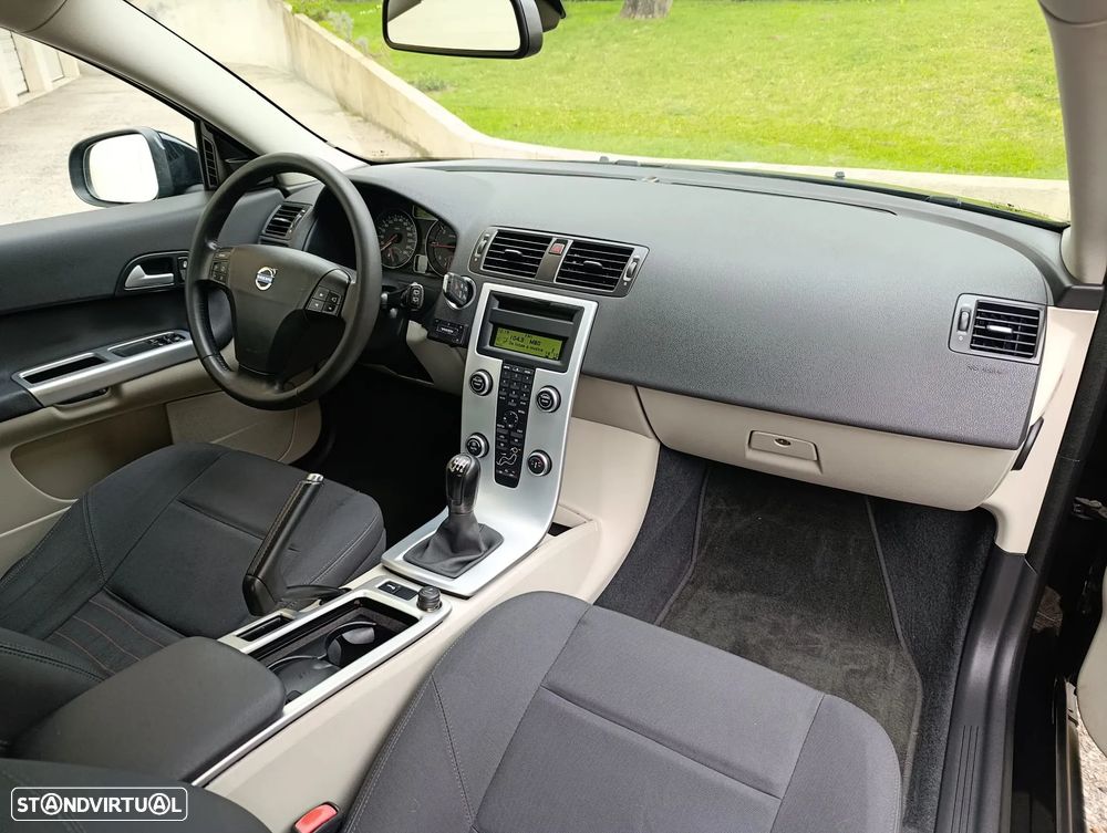 Volvo C30 1.6 D Drive 99g Momentum Start/Stop - 9