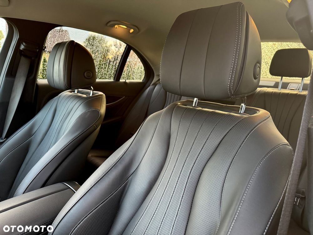 Mercedes-Benz Klasa E 220 d 4-Matic Exclusive - 20