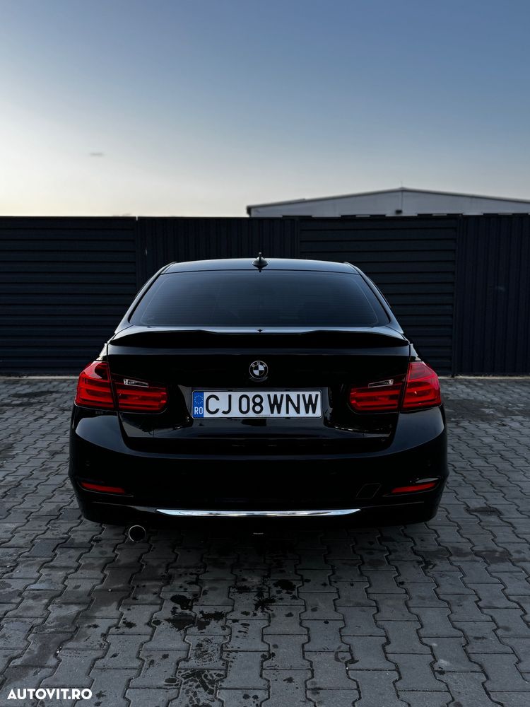 BMW Seria 3 320d Luxury Line - 4