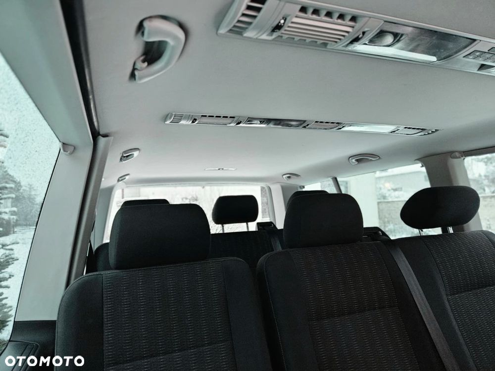 Volkswagen Caravelle 2.0 TDI L2 Comfortline DSG - 8