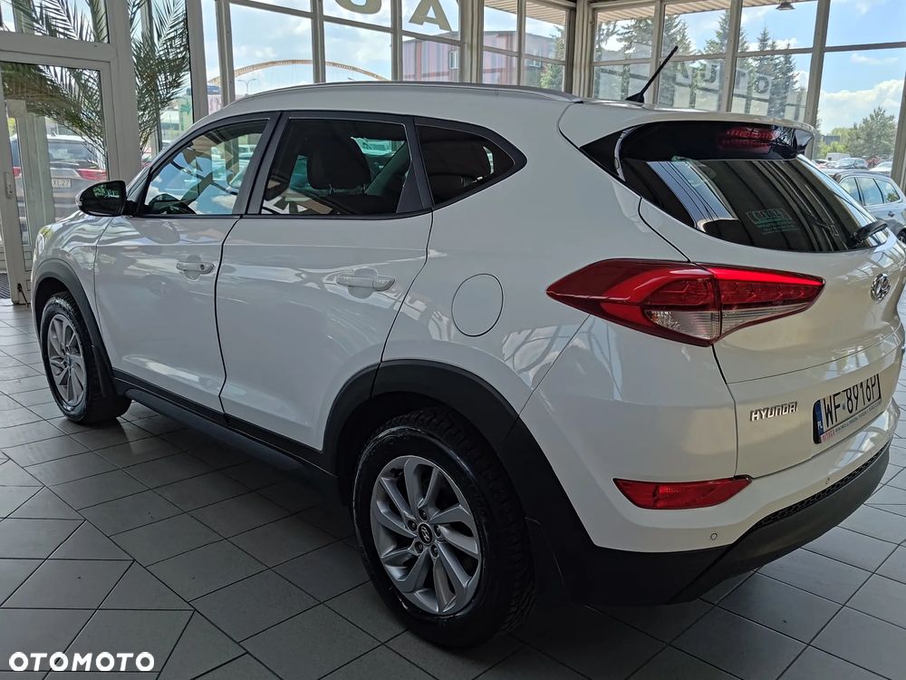 Hyundai Tucson 1.7 CRDI BlueDrive Comfort 2WD - 11
