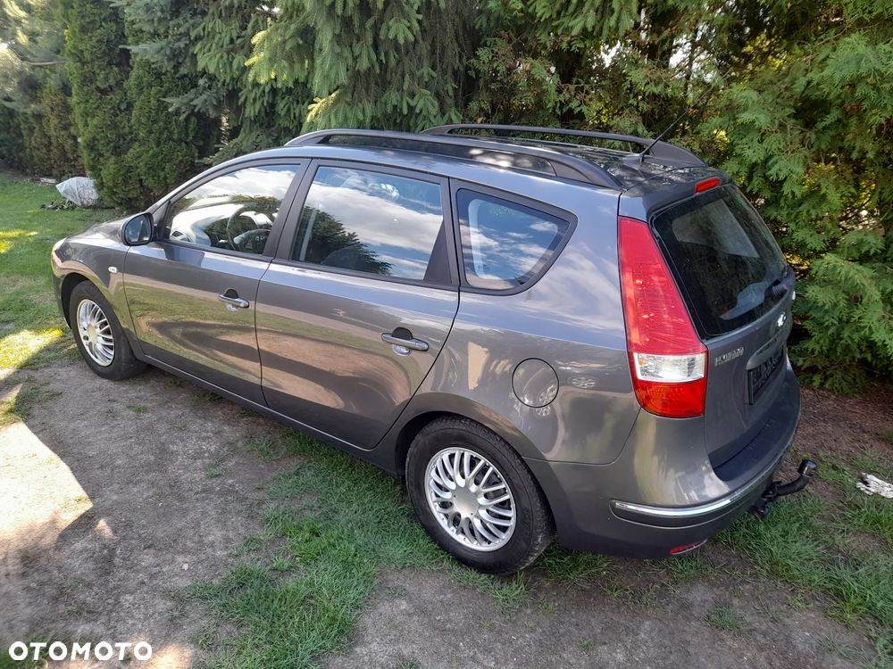 Hyundai i30 1.6 Classic + - 6
