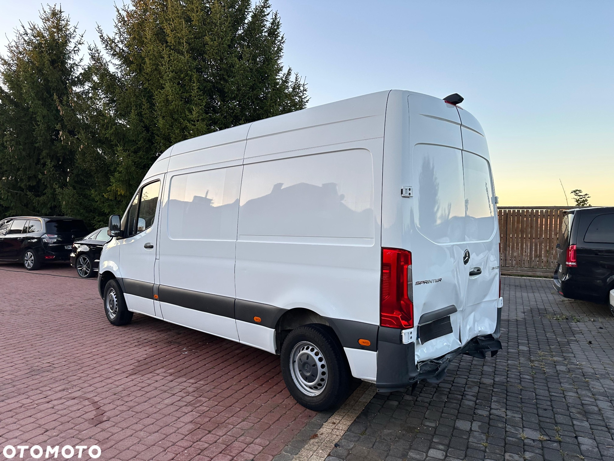 Mercedes-Benz Sprinter - 8