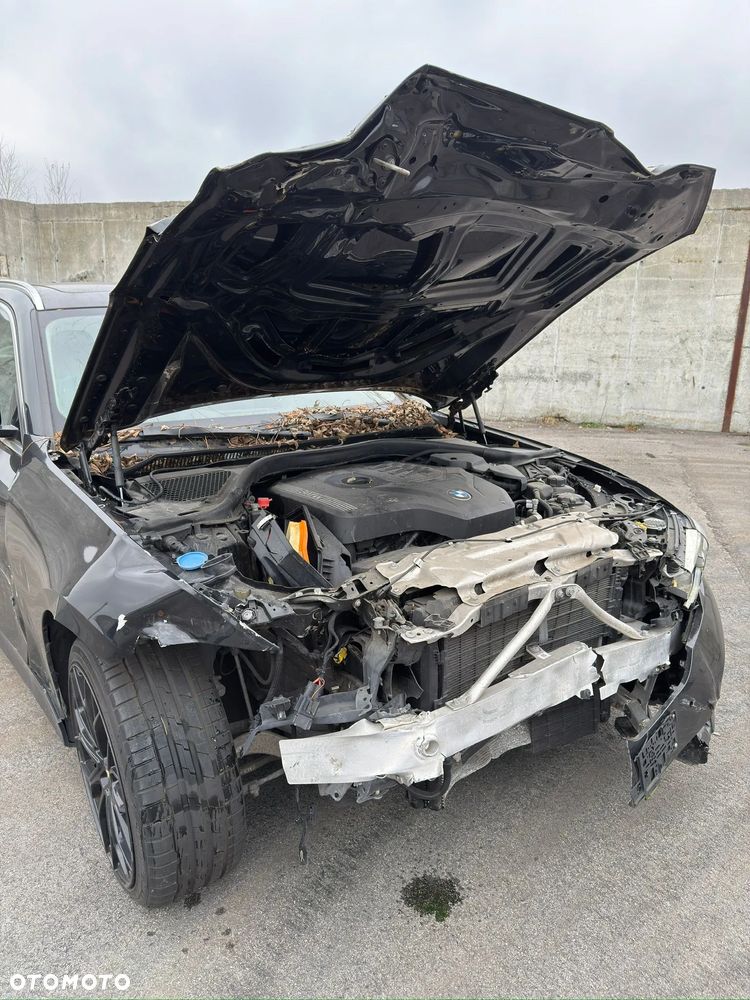 BMW Seria 3 330i xDrive - 15
