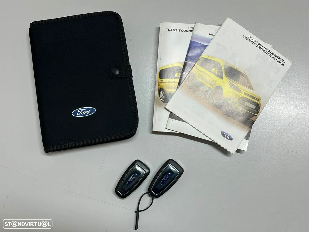Ford Tourneo Connect Grand 1.5 TDCi Titanium - 24