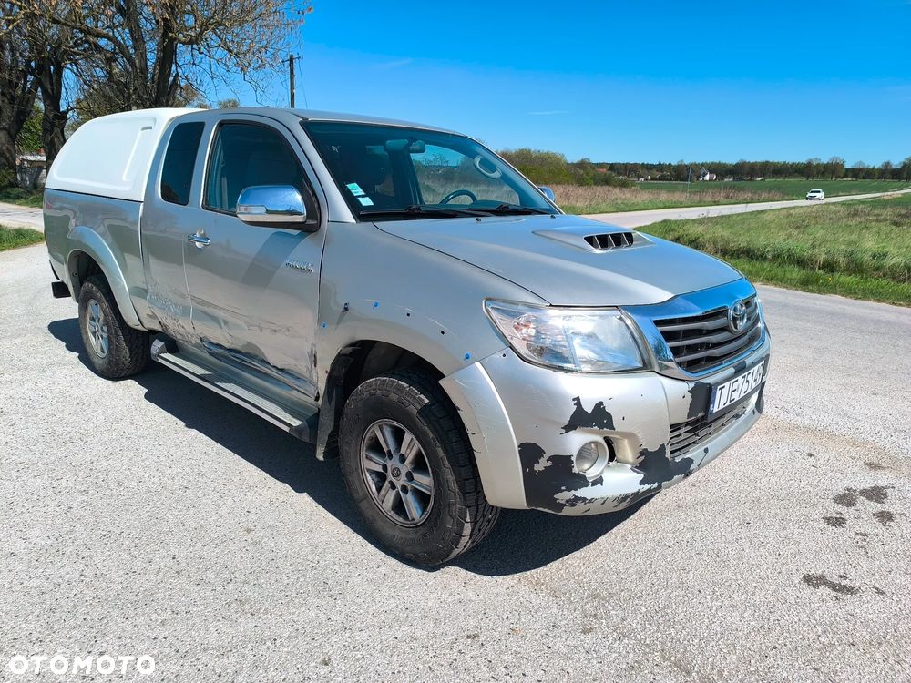 Toyota Hilux - 2