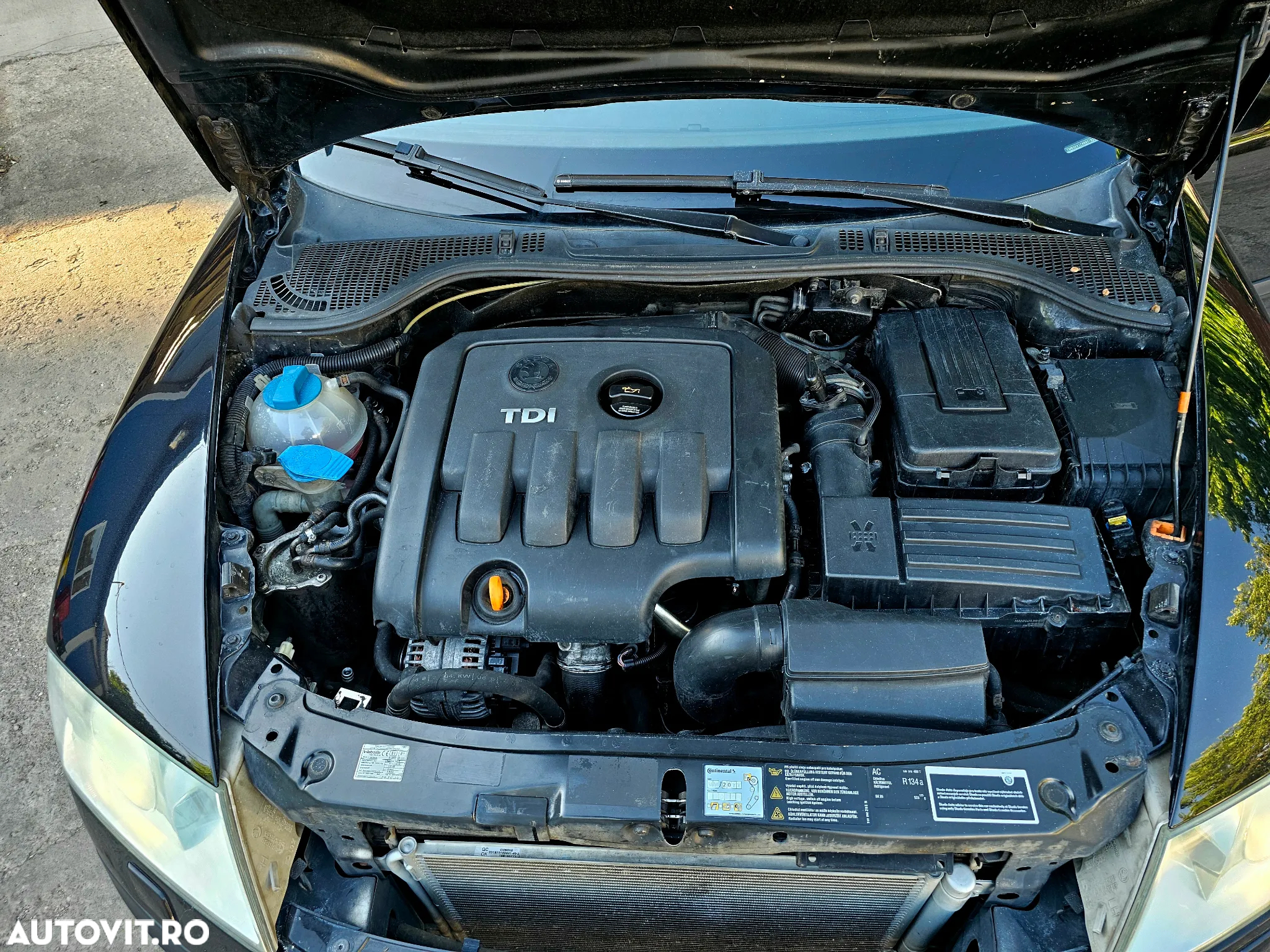 Skoda Octavia Combi 2.0 TDI Elegance Automatic - 38