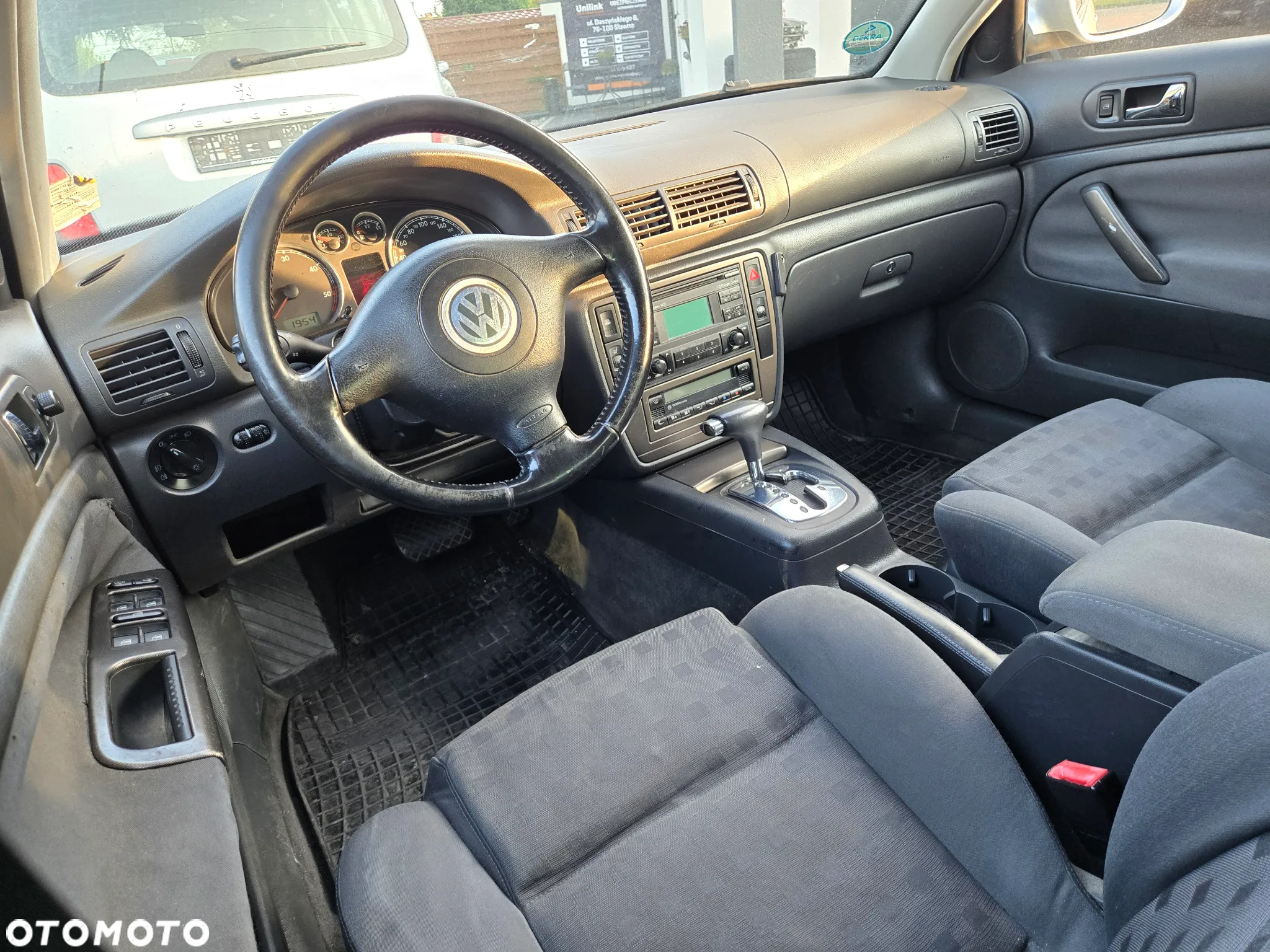 Volkswagen Passat 1.9 TDI Comfortline Tiptr - 9