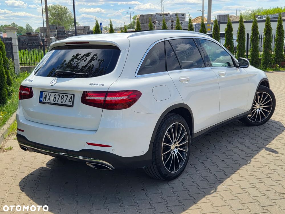 Mercedes-Benz GLC 250 4Matic 9G-TRONIC AMG Line - 29