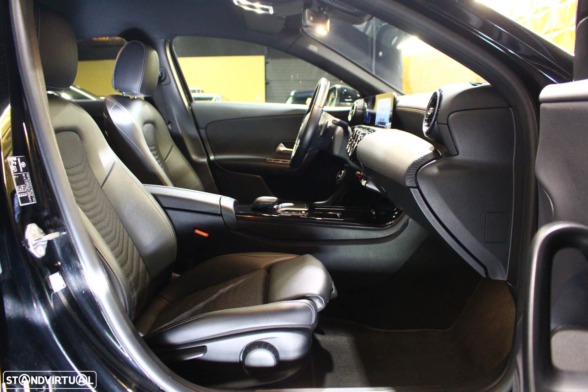 Mercedes-Benz A 250 Limousine e Style Plus - 11