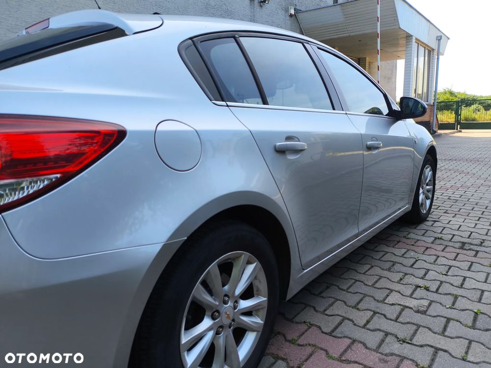 Chevrolet Cruze 1.8 LTZ - 12