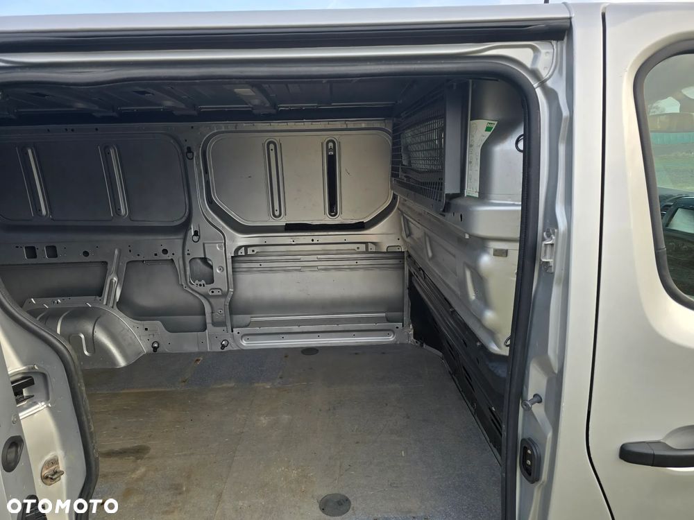 Opel Vivaro - 17