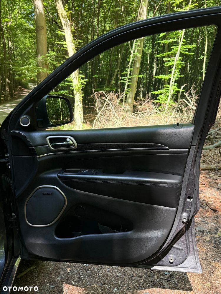 Jeep Grand Cherokee 3.0 CRD Summit - 32