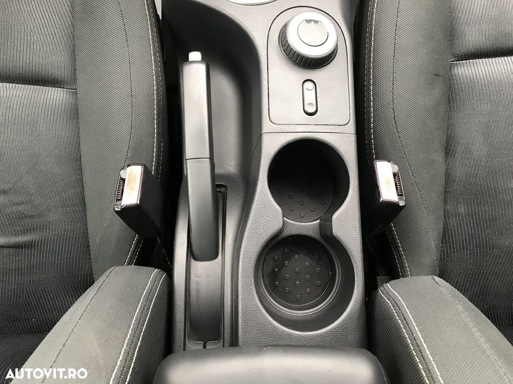 Nissan Qashqai 2.0 CVT Acenta - 26