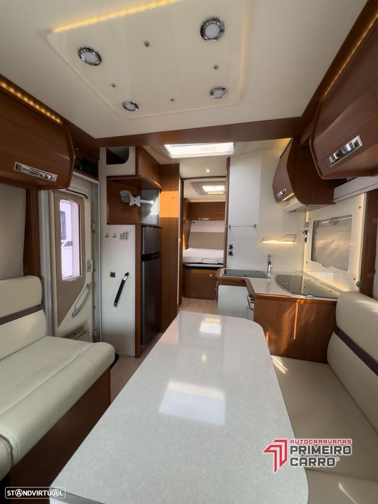 Rapido Serie 6F 696 FF Premium c.central e basculante - 55