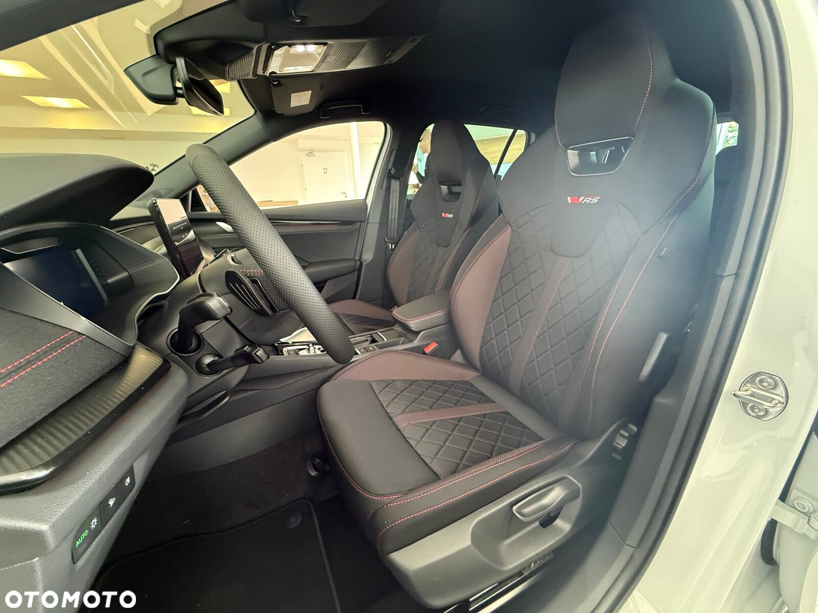 Skoda Octavia 2.0 TSI RS DSG - 11