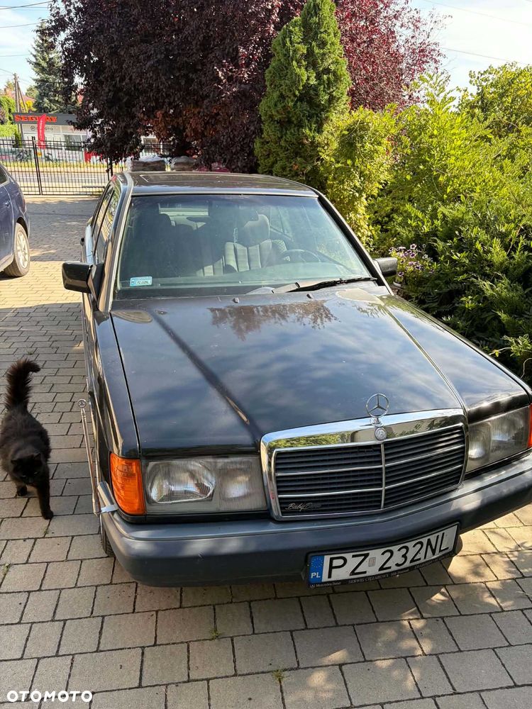 Mercedes-Benz W201 (190) - 2