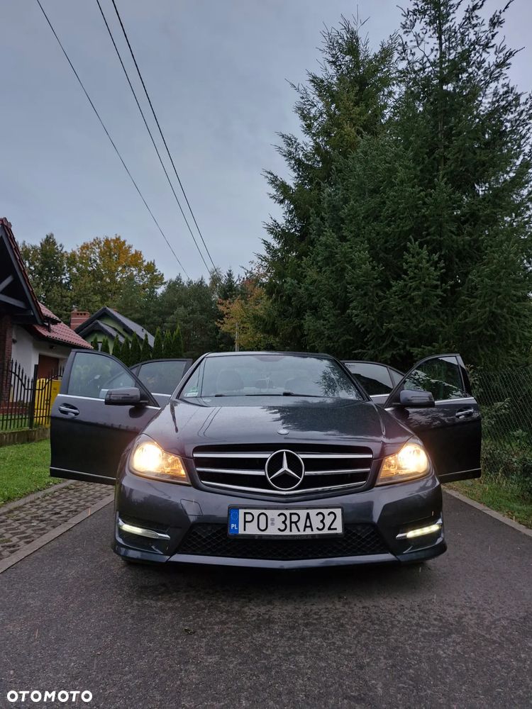 Mercedes-Benz Klasa C 250 CGI BlueEff Elegance - 25