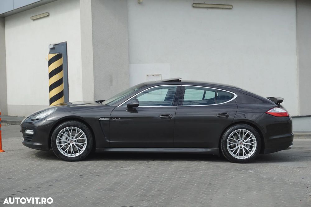 Porsche Panamera - 9