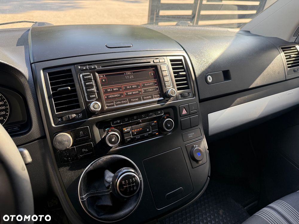 Volkswagen Multivan - 19