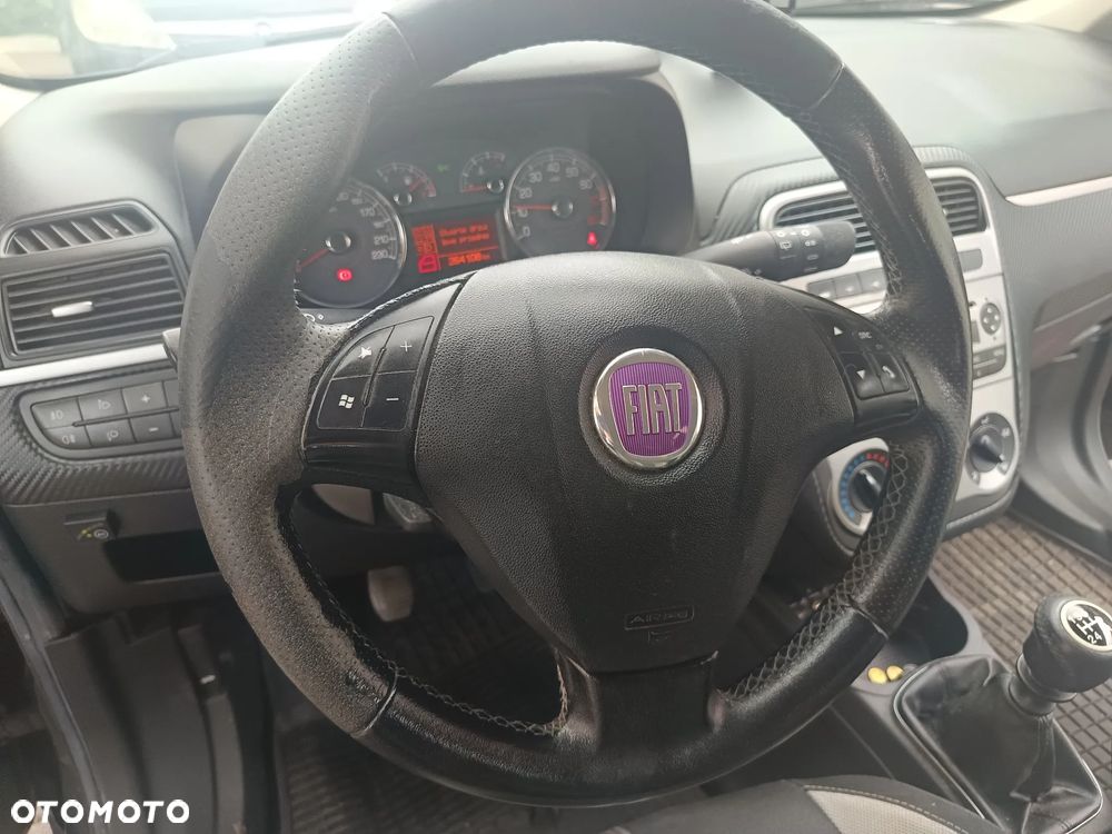 Fiat Grande Punto - 10