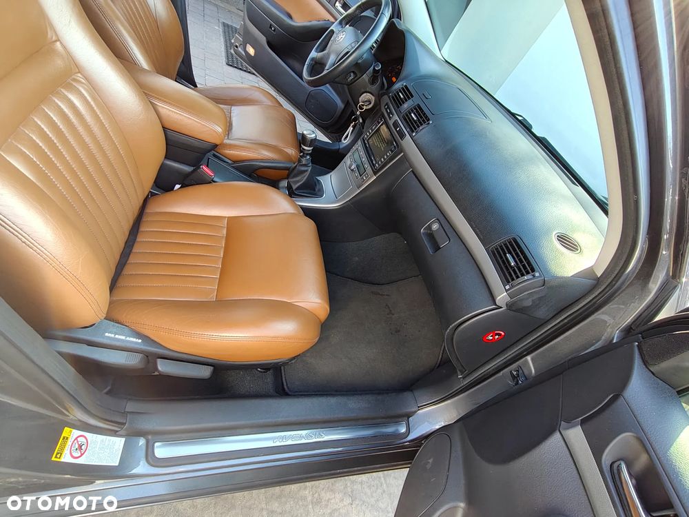 Toyota Avensis 2.0 D-4D Sol plus+NAVI - 24