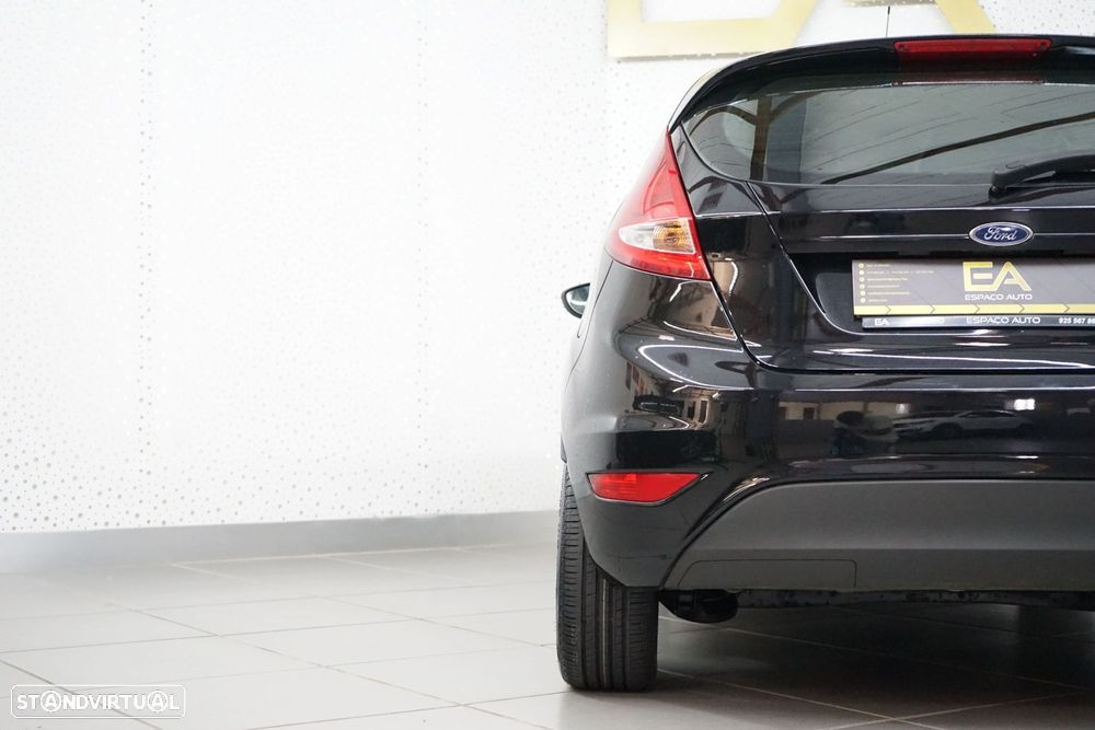 Ford Fiesta 1.25 Techno - 34