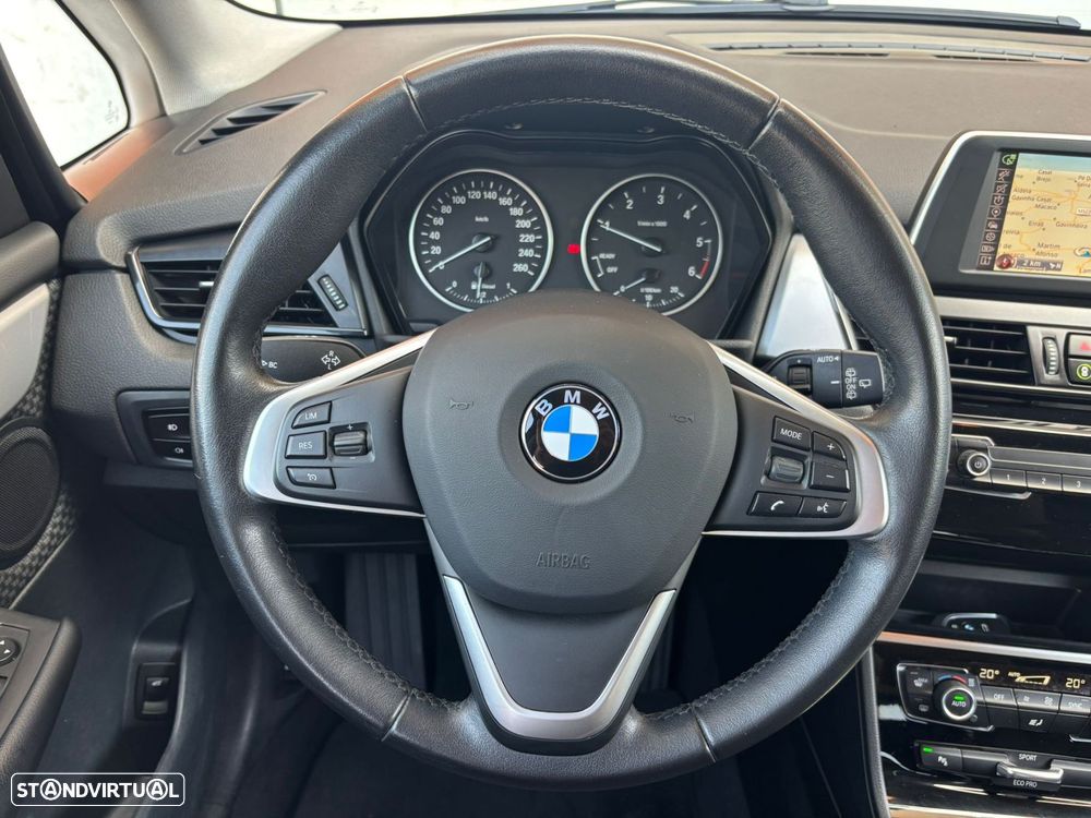 BMW 216 Active Tourer d Line Sport - 24