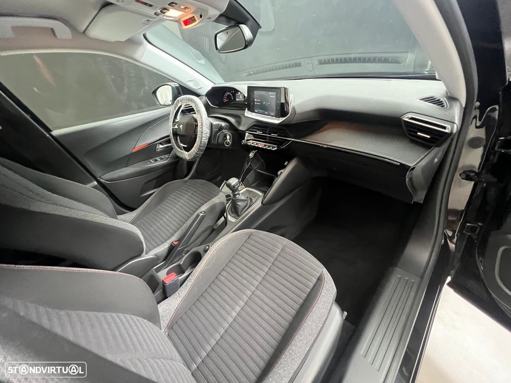 Peugeot 2008 1.2 PureTech Allure Pack EAT8 - 26
