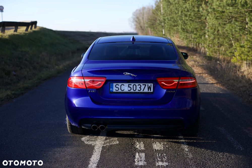 Jaguar XE 2.0 D R-Sport - 3
