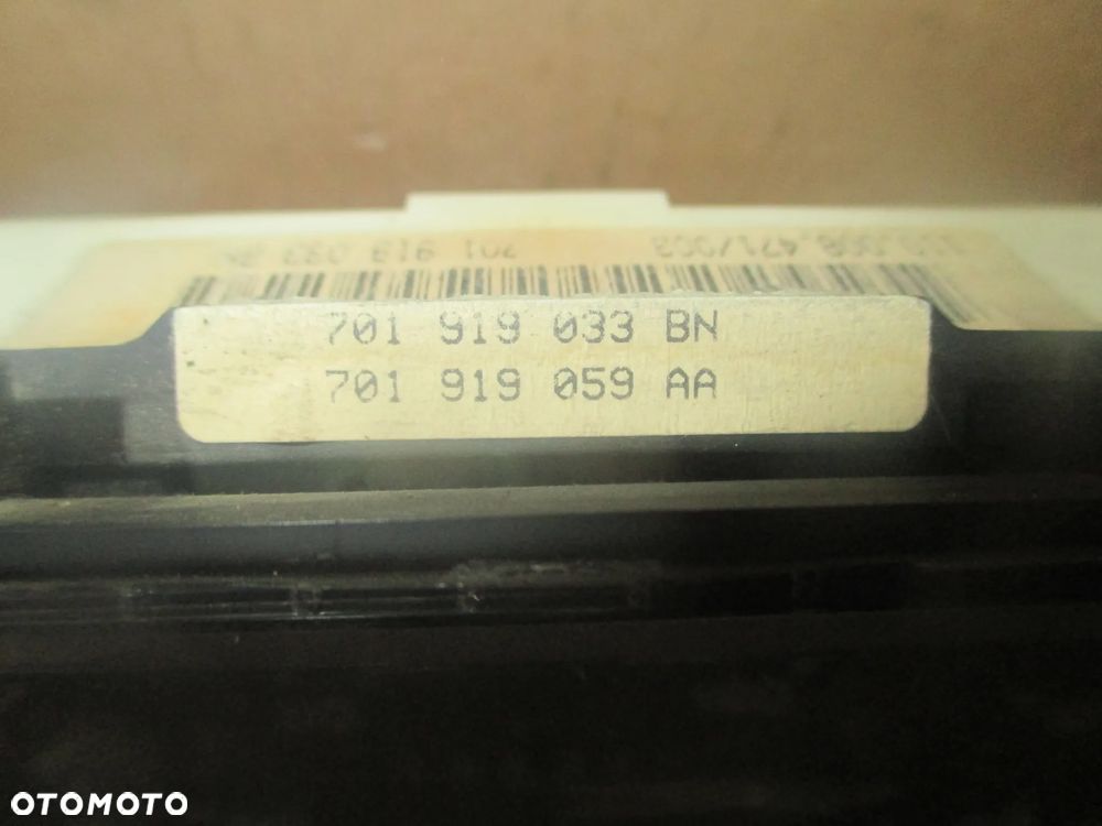 Licznik VW T4 701919033BN 701919059AA - 2